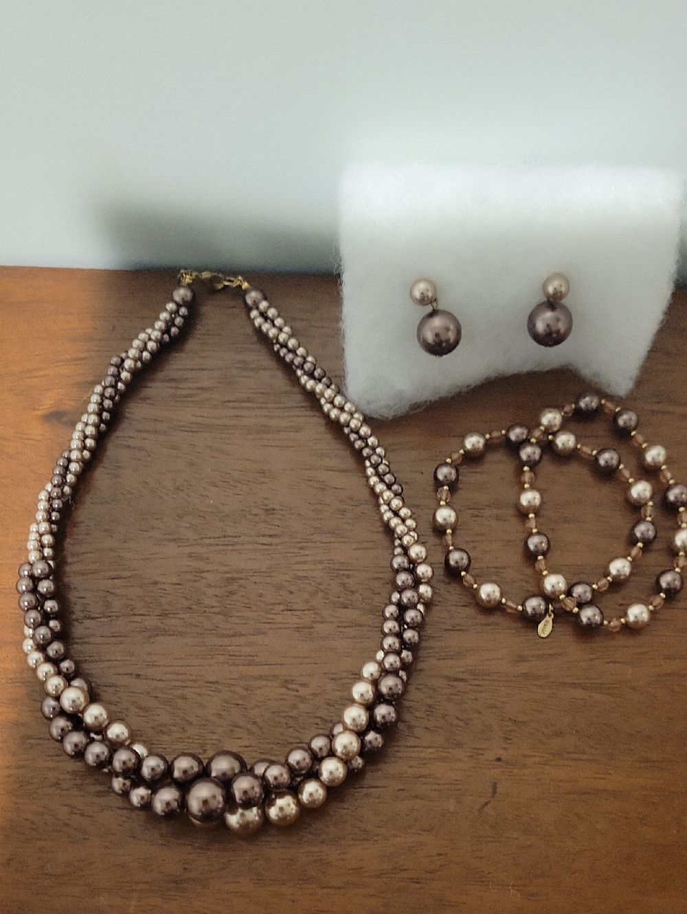 Vintage Women’s Pearl Bead Necklace, Bracelet & Earring Set in Brown and Cream